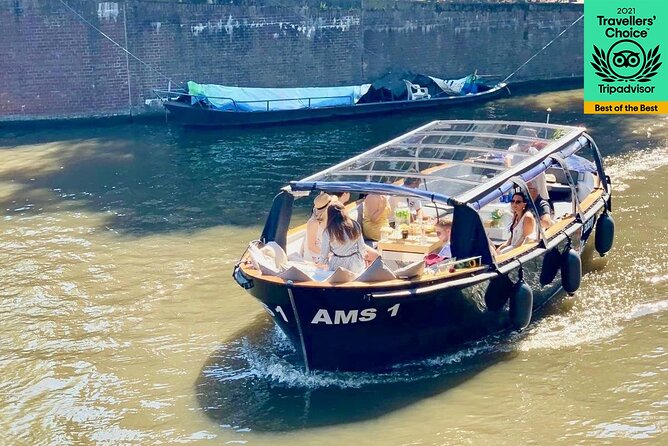 Amsterdam Small-Group Canal Cruise Plus Snacks and Drinks