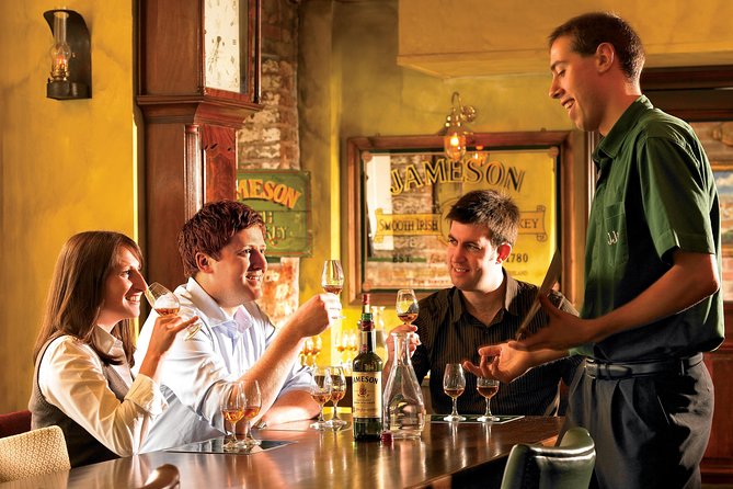 Whiskey Trail Dublin Tasting Tour with Local Guide