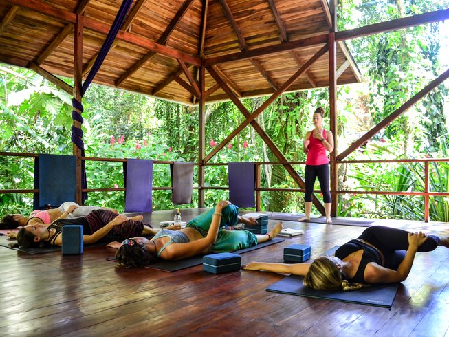 8 Day Private Beach Yoga Retreat: Getaway in Playa Chiquita, Limón