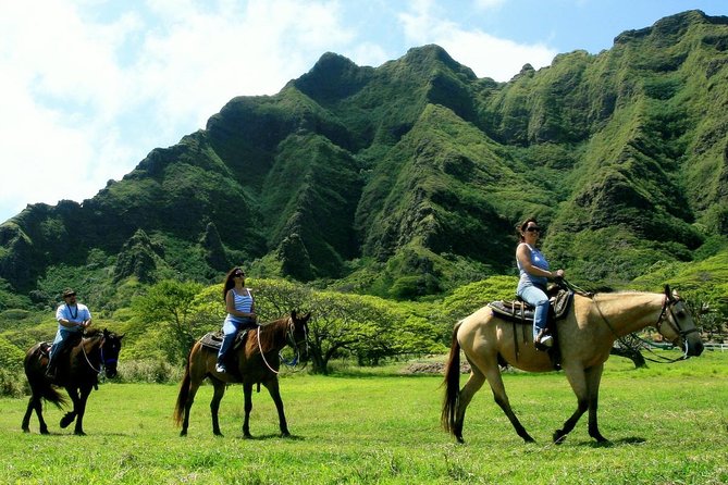 Kualoa Ranch - Horseback Walking Tour